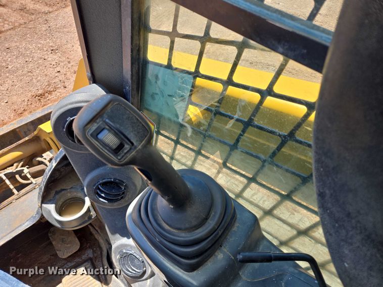 image for item DT7233 2019 Caterpillar 259D tracked skid steer loader