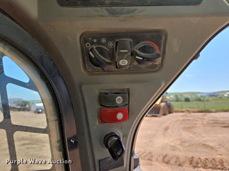 image for item DT7233 2019 Caterpillar 259D tracked skid steer loader