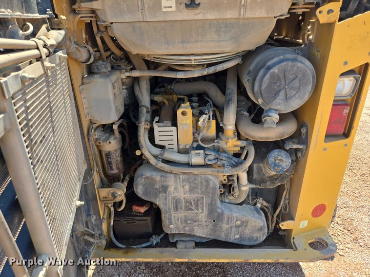 image for item DT7233 2019 Caterpillar 259D tracked skid steer loader