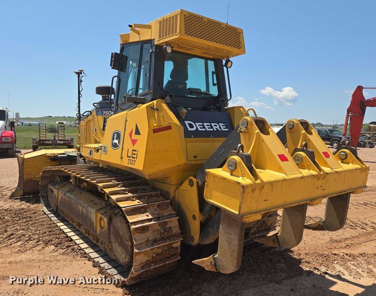 image for item DT7234 2015 John Deere 750K XLT dozer