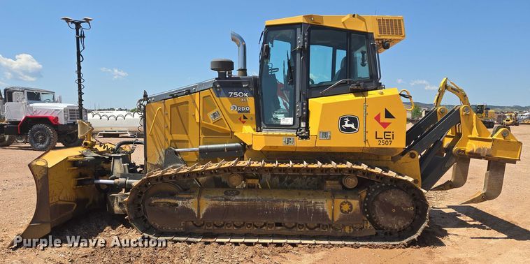 image for item DT7234 2015 John Deere 750K XLT dozer