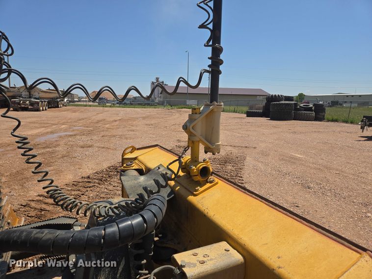 image for item DT7234 2015 John Deere 750K XLT dozer