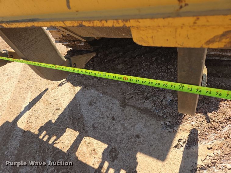 image for item DT7234 2015 John Deere 750K XLT dozer