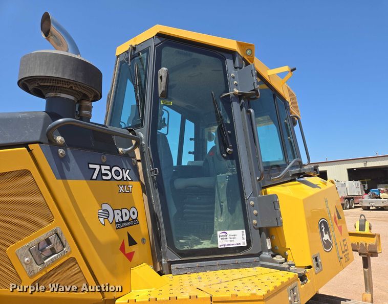 image for item DT7234 2015 John Deere 750K XLT dozer