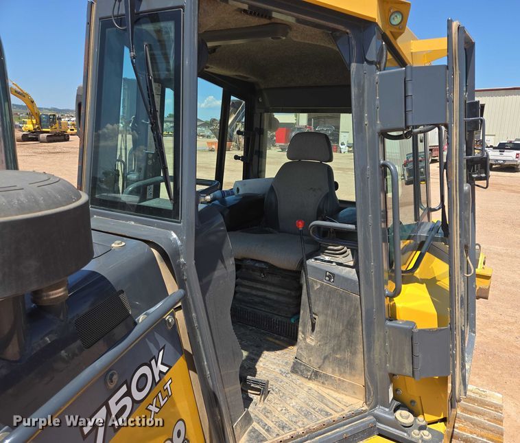image for item DT7234 2015 John Deere 750K XLT dozer