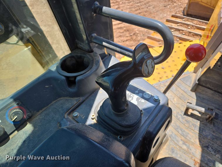 image for item DT7234 2015 John Deere 750K XLT dozer