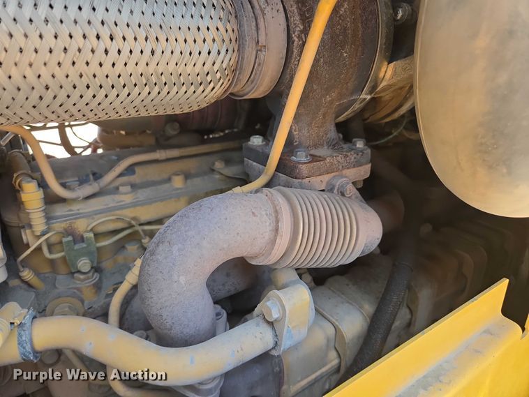 image for item DT7234 2015 John Deere 750K XLT dozer