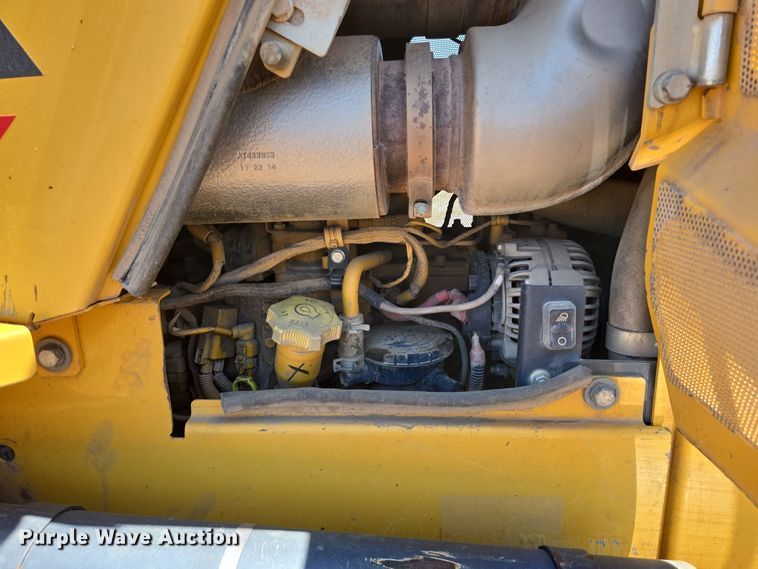 image for item DT7234 2015 John Deere 750K XLT dozer