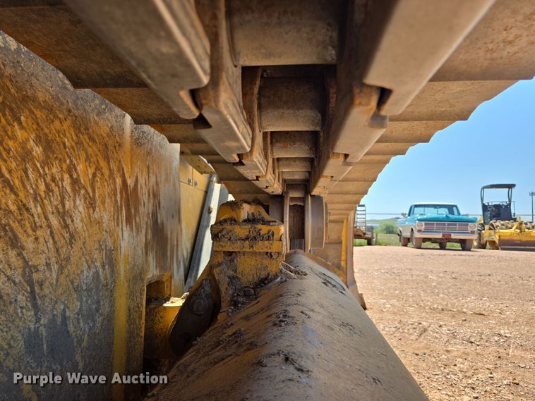 image for item DT7234 2015 John Deere 750K XLT dozer