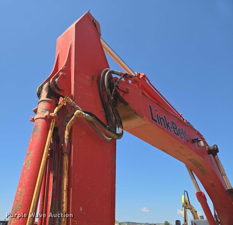 image for item DT7235 2008 Link-Belt 240 X2 excavator