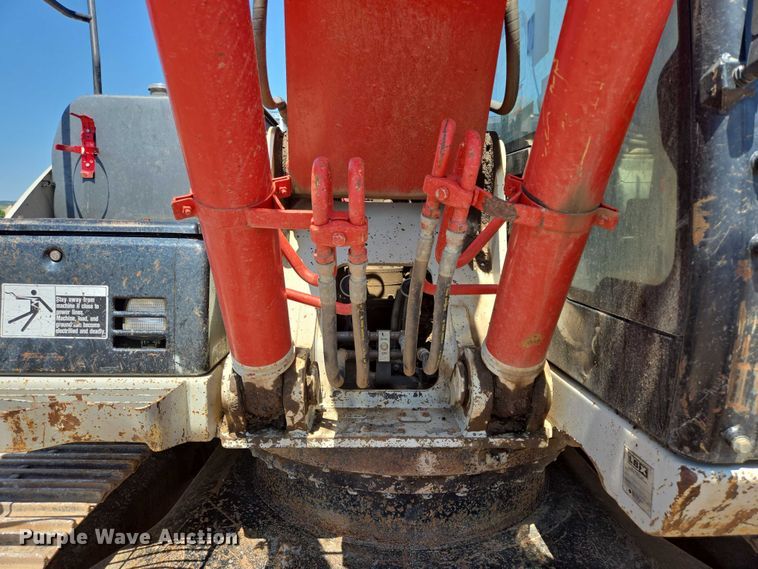 image for item DT7235 2008 Link-Belt 240 X2 excavator