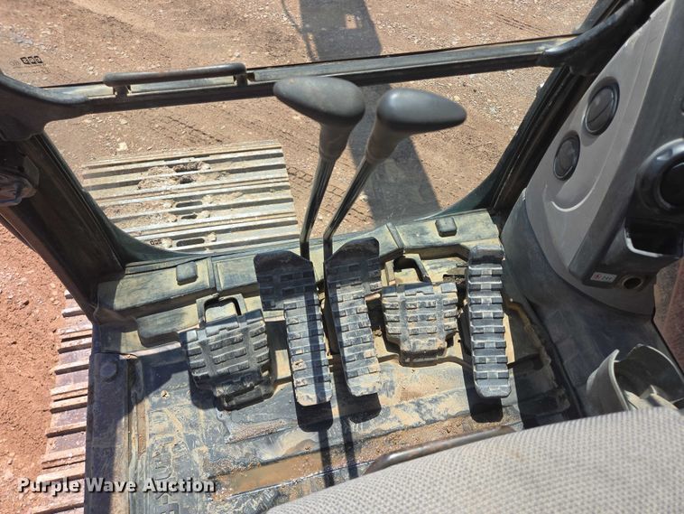 image for item DT7235 2008 Link-Belt 240 X2 excavator