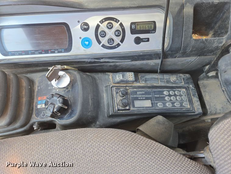 image for item DT7235 2008 Link-Belt 240 X2 excavator