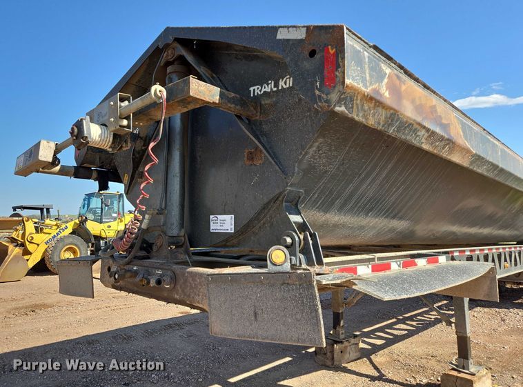 image for item DT7236 2007 Trail King side dump trailer