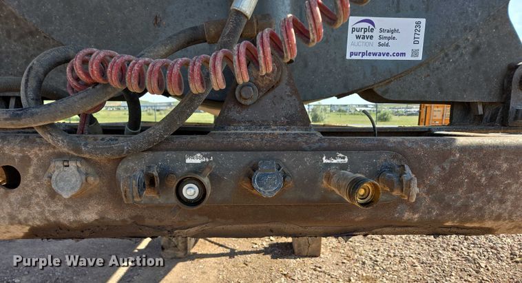 image for item DT7236 2007 Trail King side dump trailer