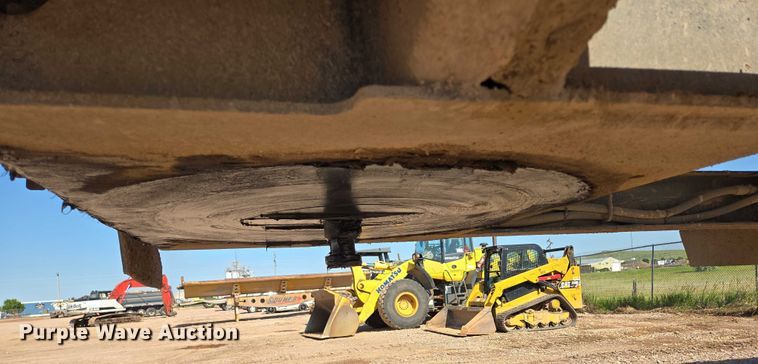 image for item DT7236 2007 Trail King side dump trailer