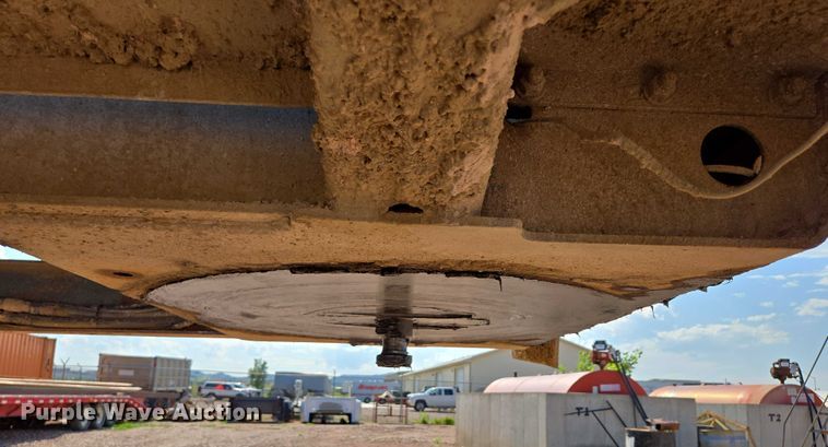 image for item DT7236 2007 Trail King side dump trailer