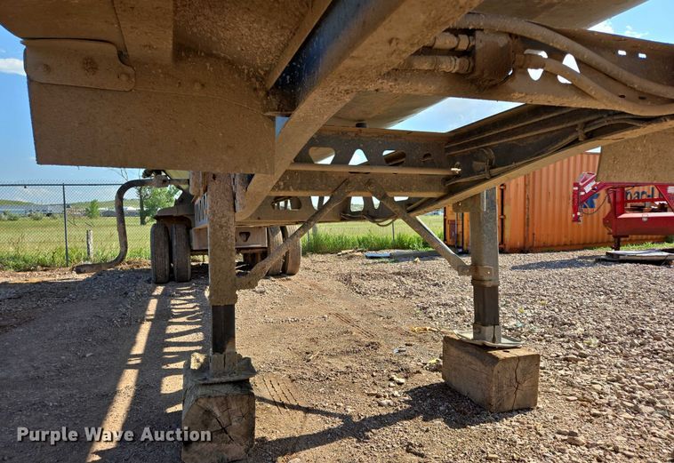 image for item DT7236 2007 Trail King side dump trailer