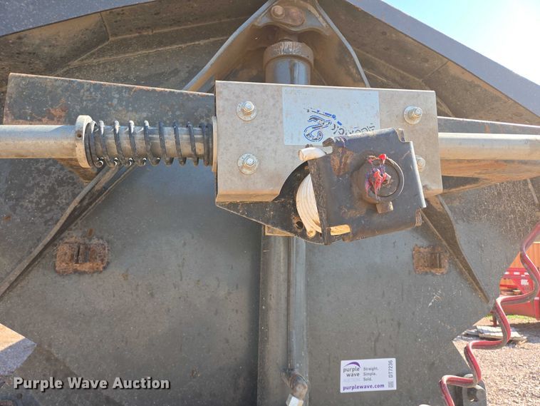 image for item DT7236 2007 Trail King side dump trailer