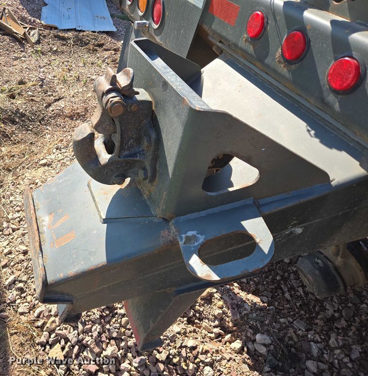 image for item DT7236 2007 Trail King side dump trailer