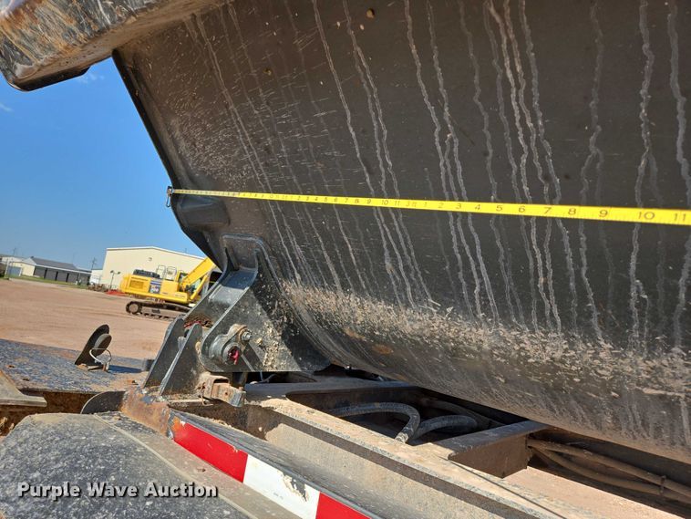 image for item DT7236 2007 Trail King side dump trailer