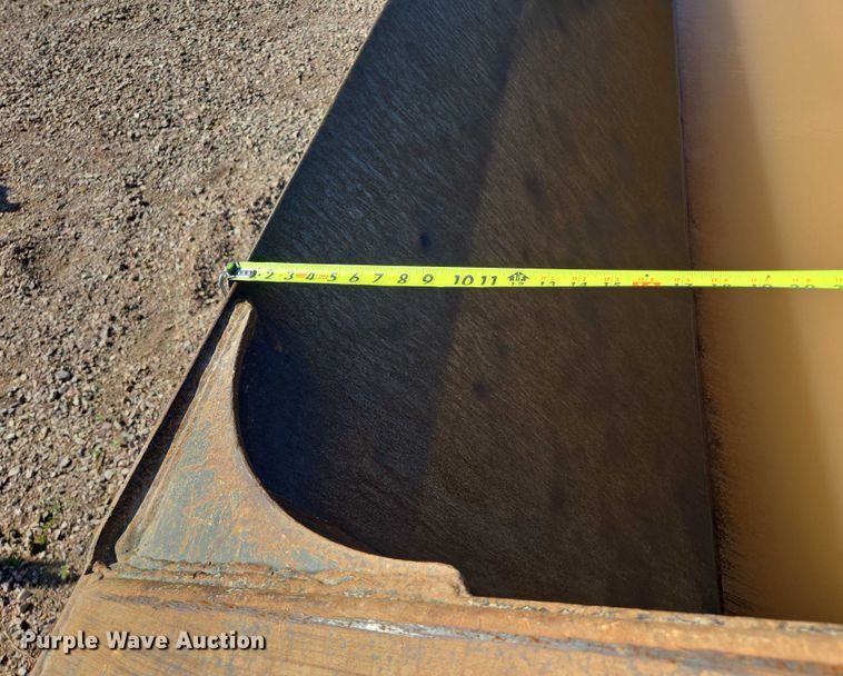 image for item DT7236 2007 Trail King side dump trailer