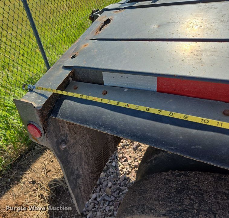 image for item DT7236 2007 Trail King side dump trailer