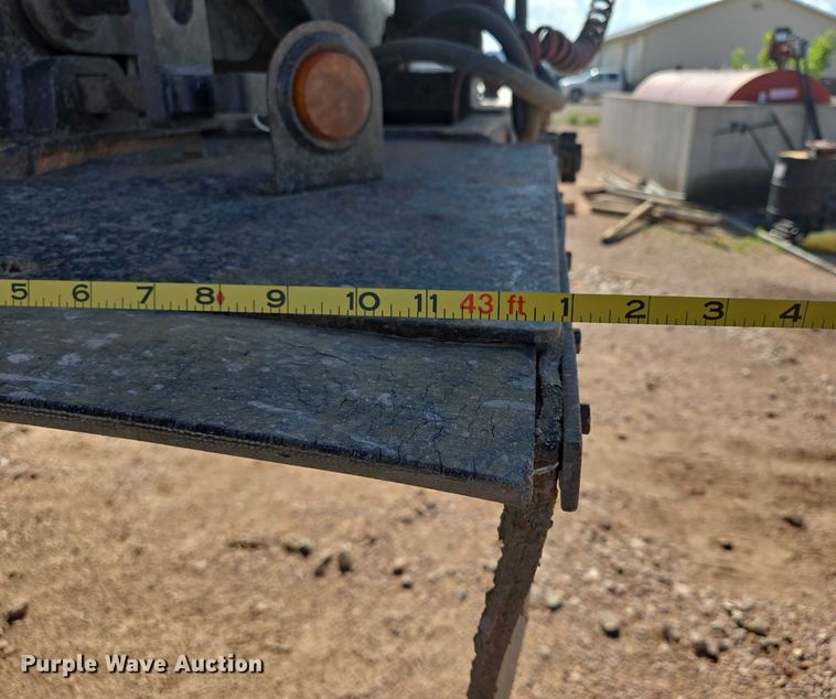 image for item DT7236 2007 Trail King side dump trailer