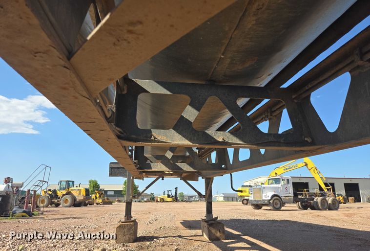 image for item DT7236 2007 Trail King side dump trailer