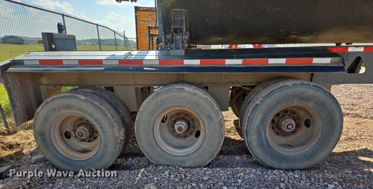 image for item DT7236 2007 Trail King side dump trailer