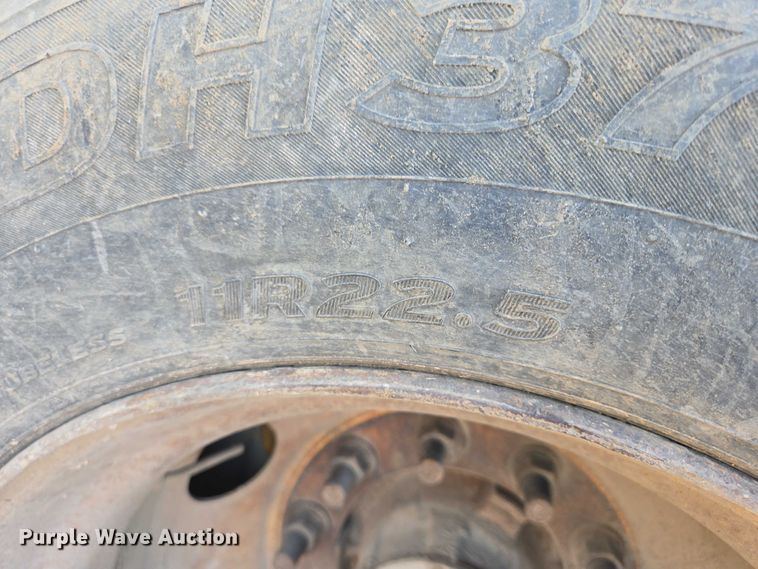 image for item DT7236 2007 Trail King side dump trailer