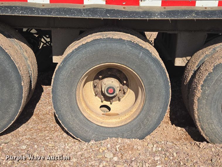 image for item DT7236 2007 Trail King side dump trailer