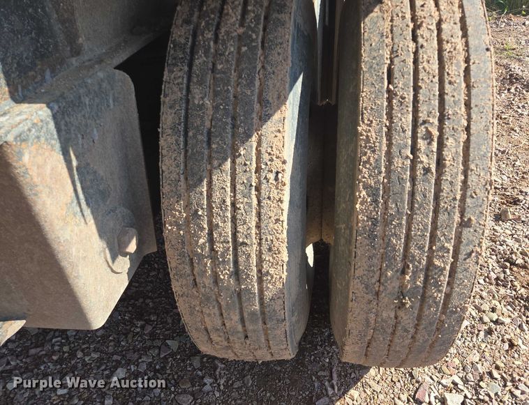 image for item DT7236 2007 Trail King side dump trailer