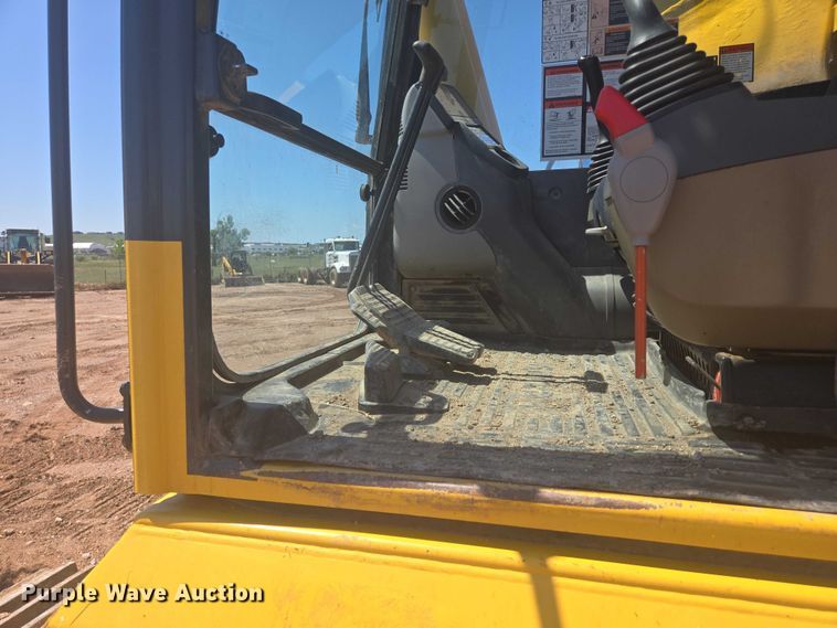 image for item DT7237 2014 Komatsu PC360LC-10 excavator