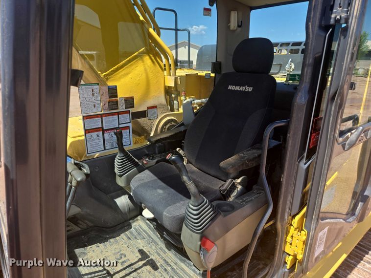 image for item DT7237 2014 Komatsu PC360LC-10 excavator