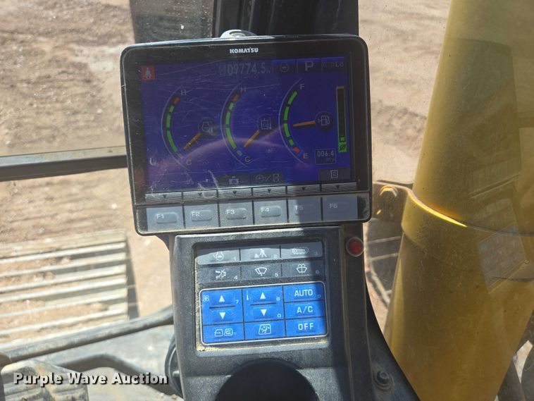 image for item DT7237 2014 Komatsu PC360LC-10 excavator