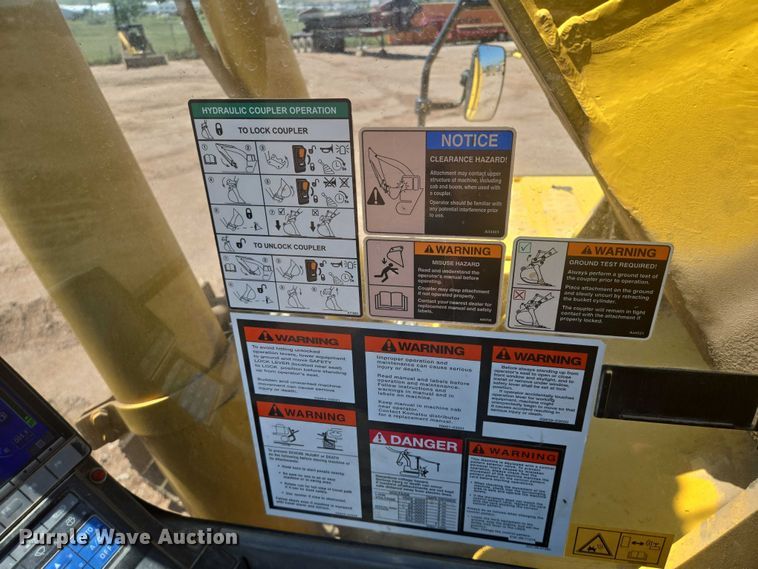 image for item DT7237 2014 Komatsu PC360LC-10 excavator