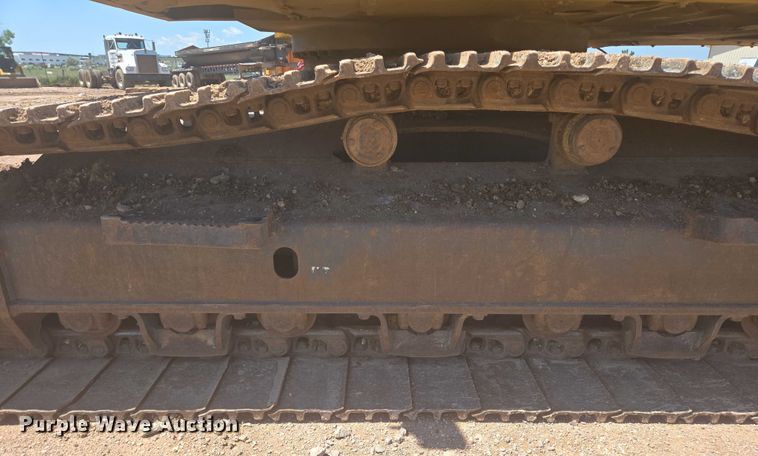 image for item DT7237 2014 Komatsu PC360LC-10 excavator