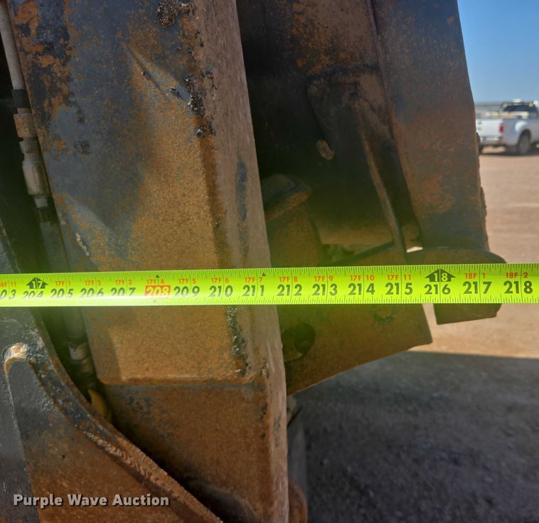 image for item DT7239 2007 Peterbilt 357 dump truck