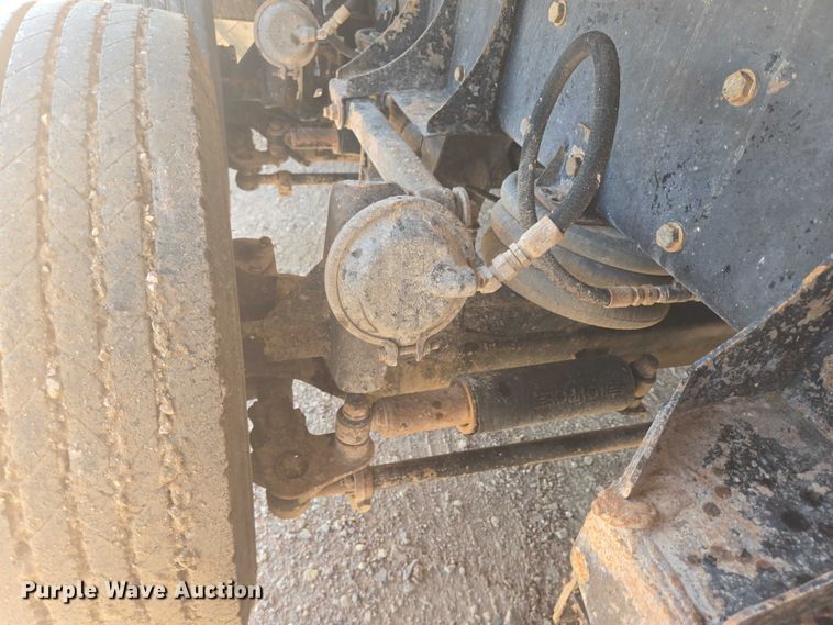 image for item DT7239 2007 Peterbilt 357 dump truck