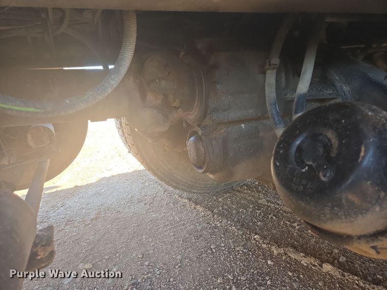 image for item DT7239 2007 Peterbilt 357 dump truck