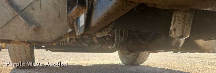 image for item DT7239 2007 Peterbilt 357 dump truck