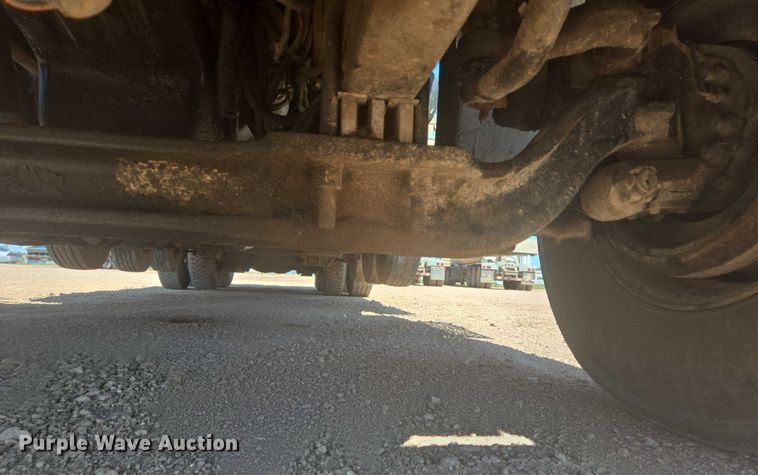 image for item DT7239 2007 Peterbilt 357 dump truck