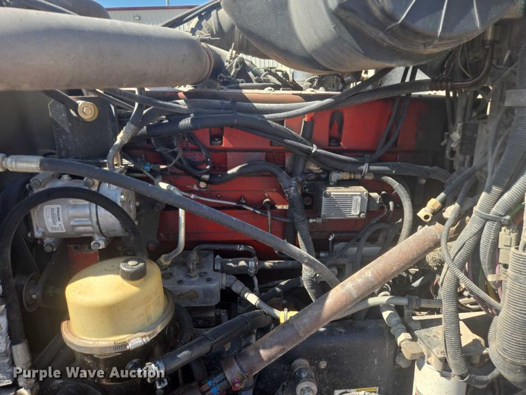 image for item DT7239 2007 Peterbilt 357 dump truck