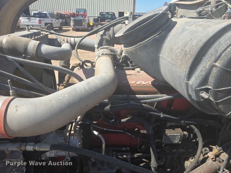 image for item DT7239 2007 Peterbilt 357 dump truck