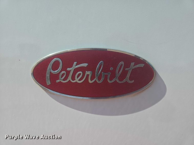 image for item DT7239 2007 Peterbilt 357 dump truck