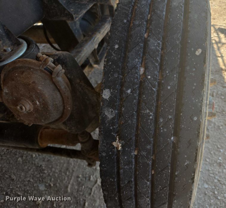 image for item DT7239 2007 Peterbilt 357 dump truck