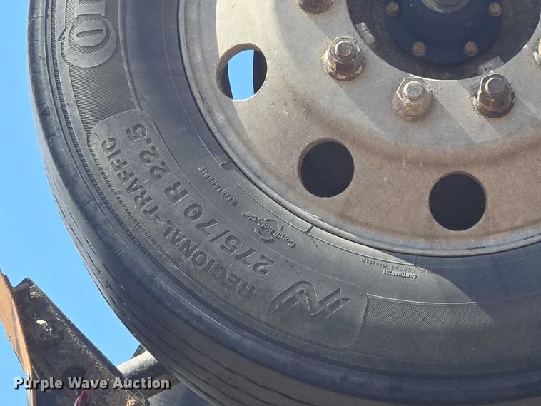 image for item DT7239 2007 Peterbilt 357 dump truck