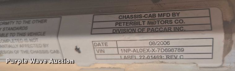 image for item DT7239 2007 Peterbilt 357 dump truck