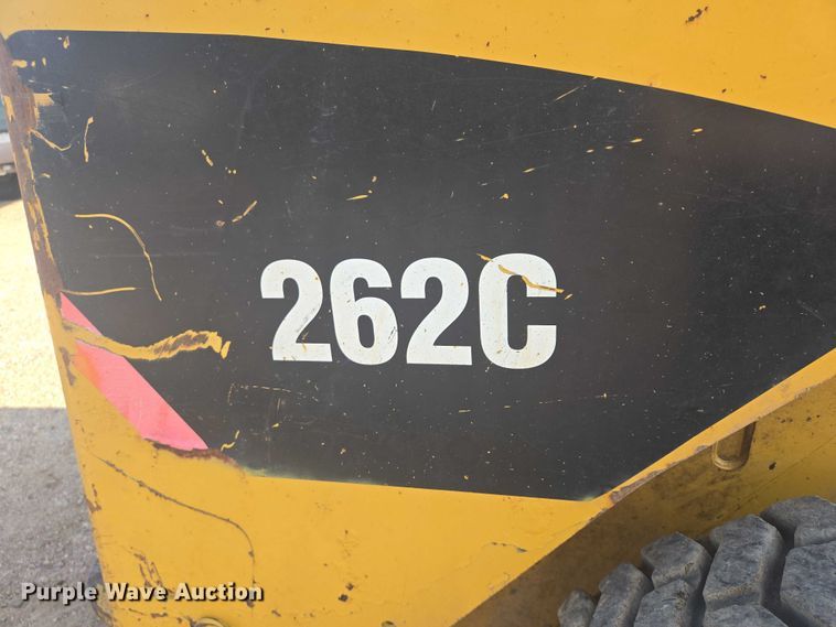 image for item DT7242 2010 Caterpillar 262C skid steer loader